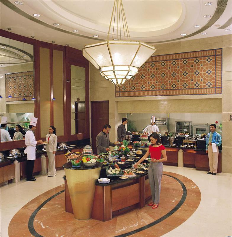 Sheraton New Delhi Hotel Restaurant photo
