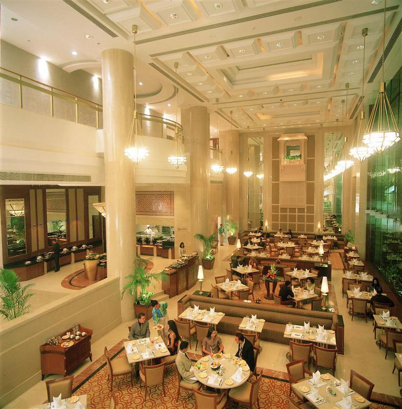 Sheraton New Delhi Hotel Restaurant photo